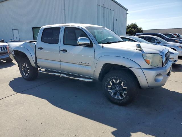 5TEJU62N97Z440555 - 2007 TOYOTA TACOMA DOUBLE CAB PRERUNNER SILVER photo 4