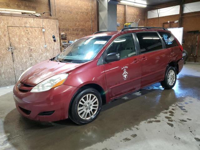 2009 TOYOTA SIENNA LE, 