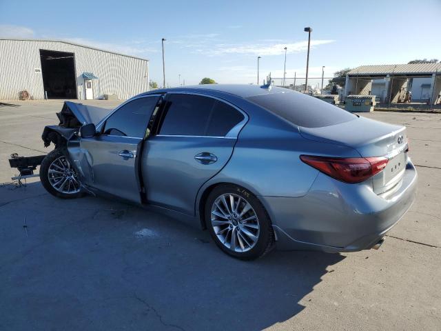 JN1EV7AP3JM352594 - 2018 INFINITI Q50 LUXE BLUE photo 2