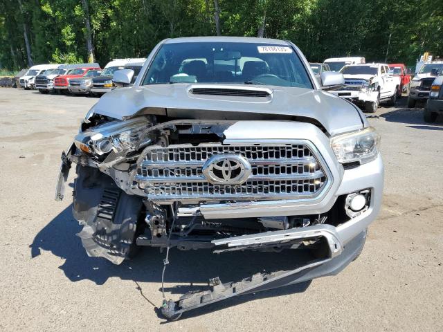 5TFAZ5CN3HX039411 - 2017 TOYOTA TACOMA DOUBLE CAB ნაცრისფერი ფოტო 5