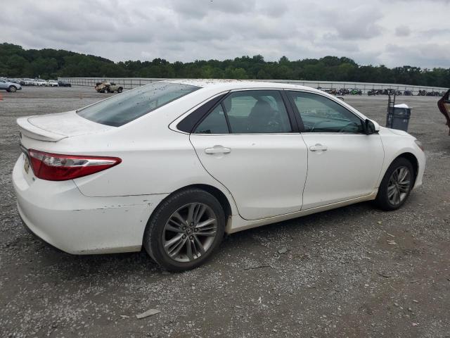 4T1BF1FK4HU429972 - 2017 TOYOTA CAMRY LE WHITE photo 3