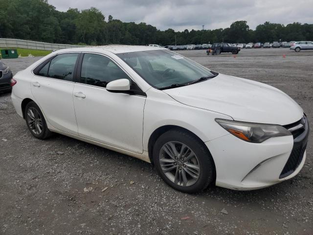 4T1BF1FK4HU429972 - 2017 TOYOTA CAMRY LE WHITE photo 4