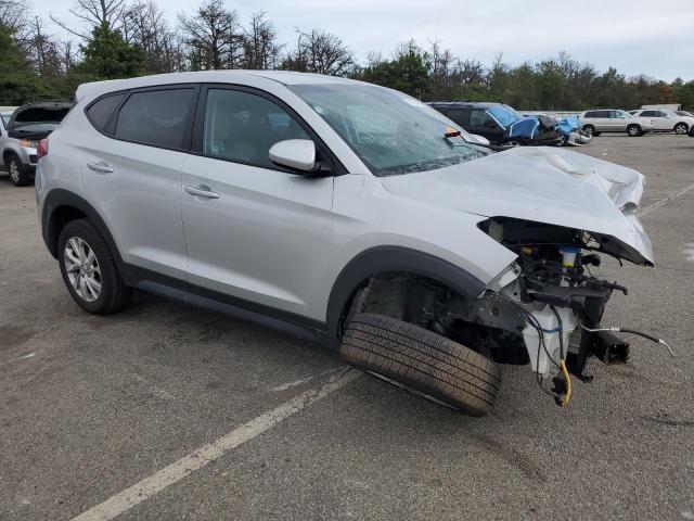 KM8J2CA45KU045573 - 2019 HYUNDAI TUCSON SE SILVER photo 4