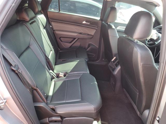 1V2KE2CA3NC206928 - 2022 VOLKSWAGEN ATLAS CROS SE Серебристый фото 11