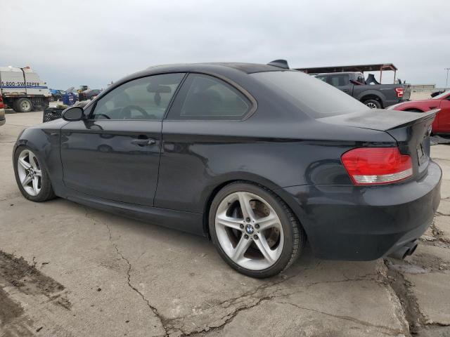 WBAUC73528VF24306 - 2008 BMW 135 I أسود صورة 2