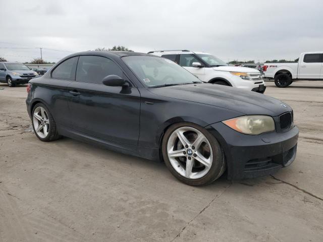 WBAUC73528VF24306 - 2008 BMW 135 I أسود صورة 4