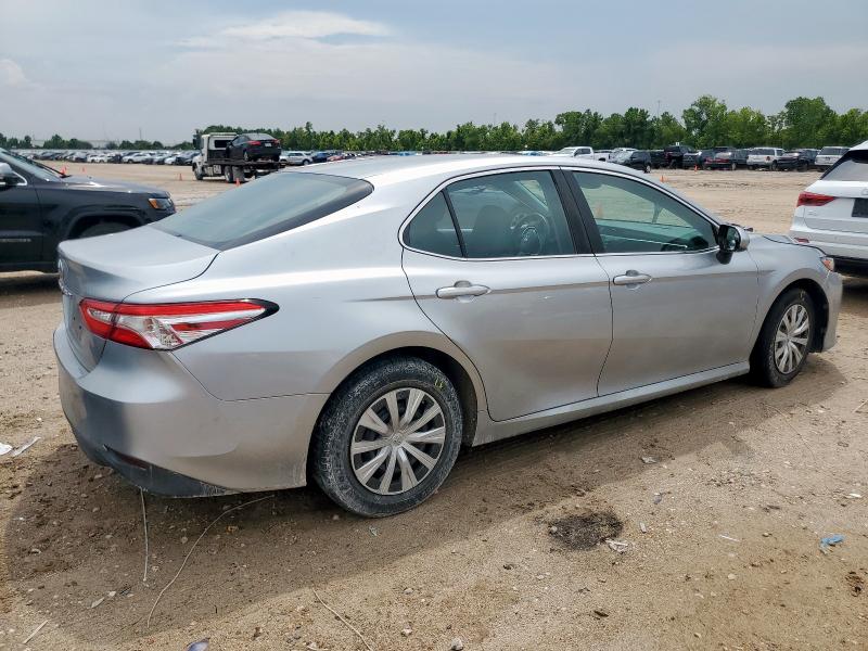 4T1B11HK5JU052490 - 2018 TOYOTA CAMRY L 银色 照片 3