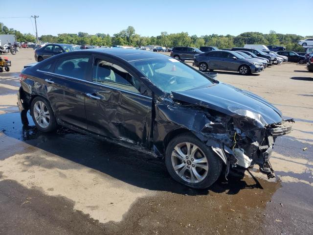 5NPEC4ACXBH250400 - 2011 HYUNDAI SONATA SE შავი ფოტო 4
