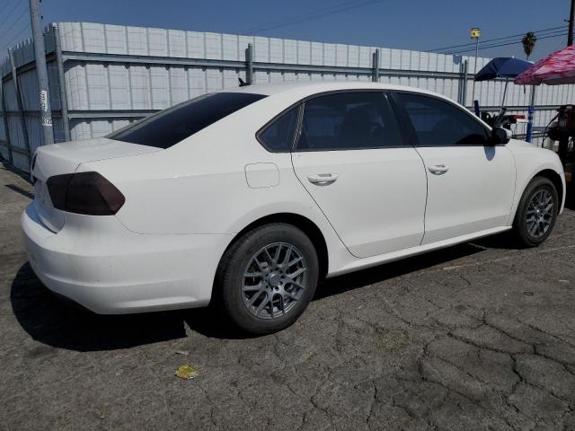 1VWAT7A37FC067227 - 2015 VOLKSWAGEN PASSAT S WHITE photo 3