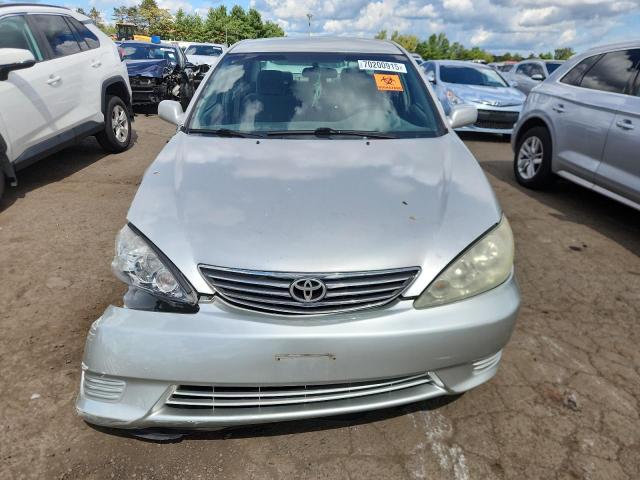 4T1BE30KX6U722781 - 2006 TOYOTA CAMRY LE SILVER photo 5