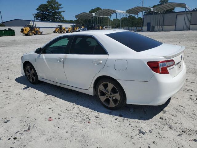 4T1BK1FK7CU506435 - 2012 TOYOTA CAMRY SE WHITE photo 2
