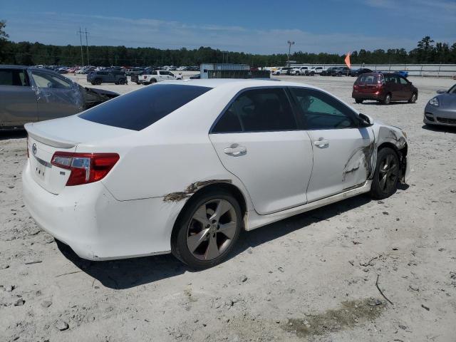 4T1BK1FK7CU506435 - 2012 TOYOTA CAMRY SE WHITE photo 3