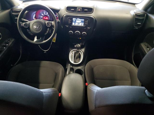 KNDJN2A21J7592521 - 2018 KIA SOUL შავი ფოტო 8