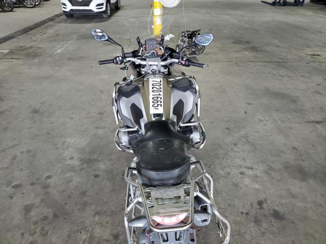 WB10A1202FZ098515 - 2015 BMW R1200 GS ADVENTURE GREEN photo 6