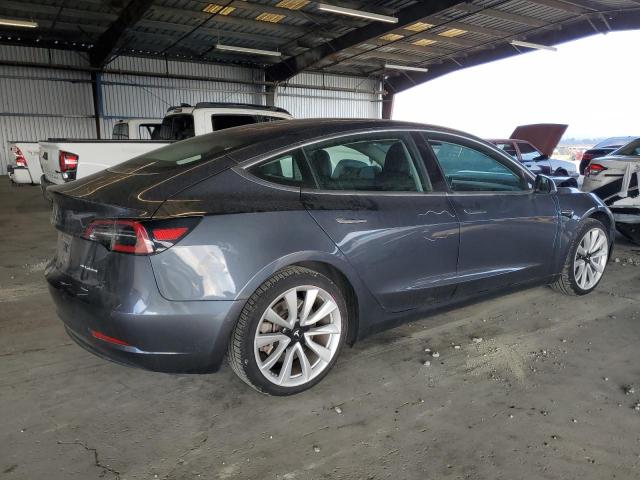 5YJ3E1EB2JF144487 - 2018 TESLA MODEL 3 Gri fotoğraf 3