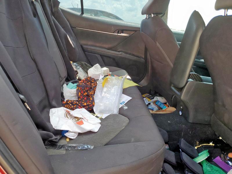 4T1B11HK7JU554661 - 2018 TOYOTA CAMRY L BURGUNDY photo 10