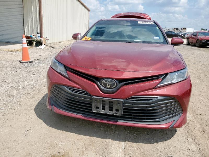 4T1B11HK7JU554661 - 2018 TOYOTA CAMRY L BURGUNDY photo 5