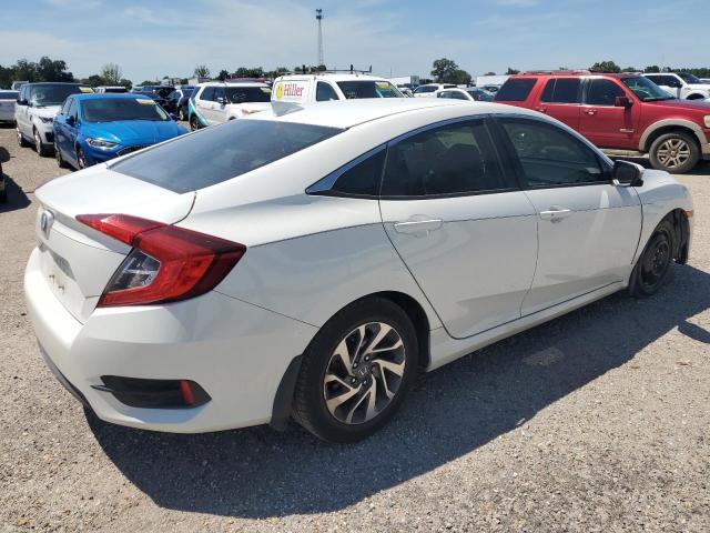 2HGFC2F70JH501888 - 2018 HONDA CIVIC EX WHITE photo 3