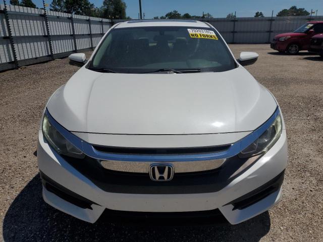 2HGFC2F70JH501888 - 2018 HONDA CIVIC EX WHITE photo 5