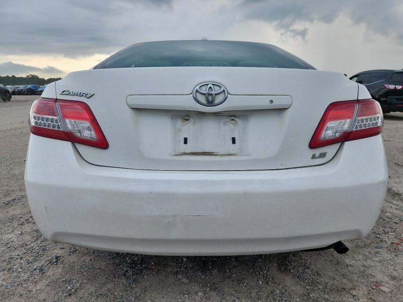 4T1BF3EK0BU683179 - 2011 TOYOTA CAMRY BASE 白色 照片 6