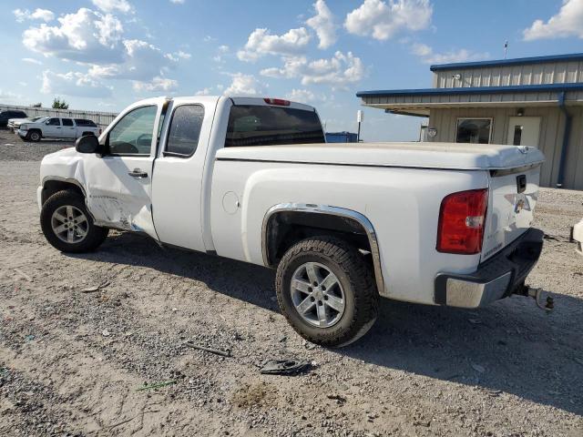 1GCEC19C47Z500409 - 2007 CHEVROLET SILVERADO C1500 WHITE photo 2