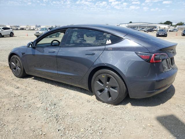 5YJ3E1EB6PF392363 - 2023 TESLA MODEL 3 Серый фото 2