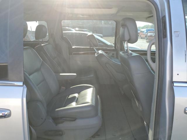 2C4RVADG5CR194220 - 2012 VOLKSWAGEN ROUTAN SEL PREMIUM SILVER photo 11