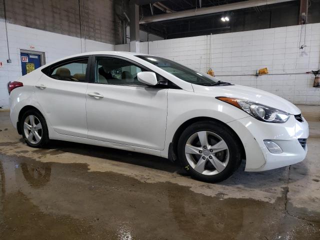 5NPDH4AE8DH284563 - 2013 HYUNDAI ELANTRA GLS WHITE photo 4