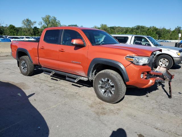 5TFDZ5BN6HX026800 - 2017 TOYOTA TACOMA DOUBLE CAB ORANGE photo 4