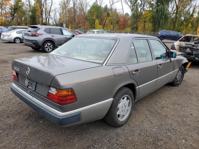 WDBEA30D6LB116608 - 1990 MERCEDES-BENZ 300 E GRAY photo 3