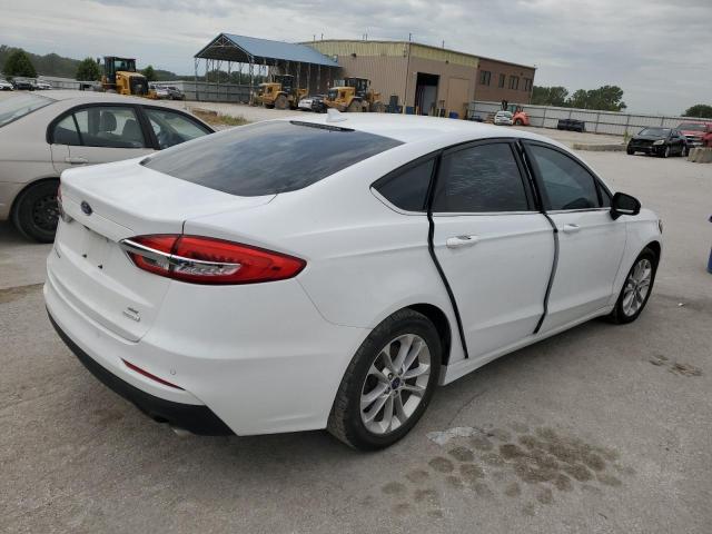 3FA6P0HD5KR283419 - 2019 FORD FUSION SE Білий фото 3