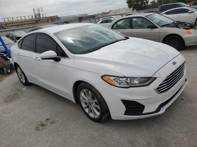 3FA6P0HD5KR283419 - 2019 FORD FUSION SE Білий фото 4