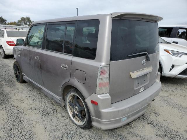 JTLKT334X40151860 - 2004 TOYOTA SCION XB GRAY photo 2