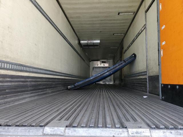 1UYVS2486CU463514 - 2012 UTILITY VS2RA თეთრი ფოტო 5