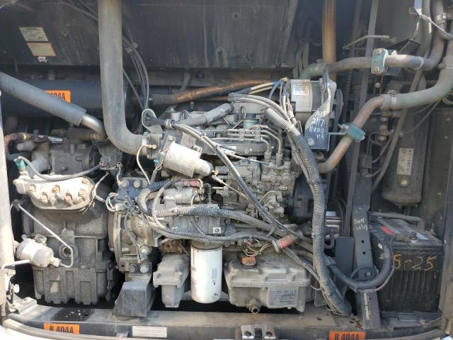 1UYVS2486CU463514 - 2012 UTILITY VS2RA თეთრი ფოტო 7