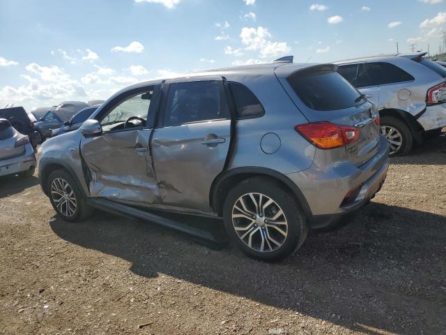 JA4AP3AW2JZ032783 - 2018 MITSUBISHI OUTLANDER ES Серый фото 2