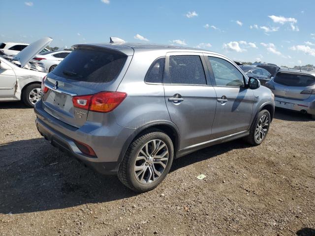 JA4AP3AW2JZ032783 - 2018 MITSUBISHI OUTLANDER ES Серый фото 3