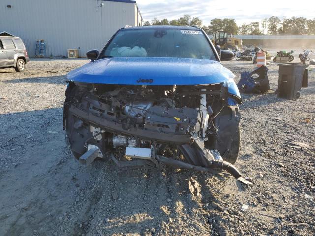 3C4NJCBB6NT235208 - 2022 JEEP COMPASS LATITUDE BLUE photo 5