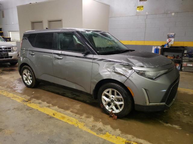 KNDJ23AUXP7848051 - 2023 KIA SOUL LX GRAY photo 4