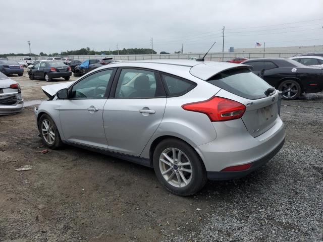 1FADP3K20JL324617 - 2018 FORD FOCUS SE SILVER photo 2