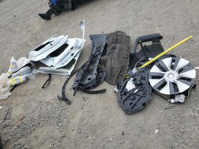 7SAYGDEE7NF553069 - 2022 TESLA MODEL Y Weiß Foto 12