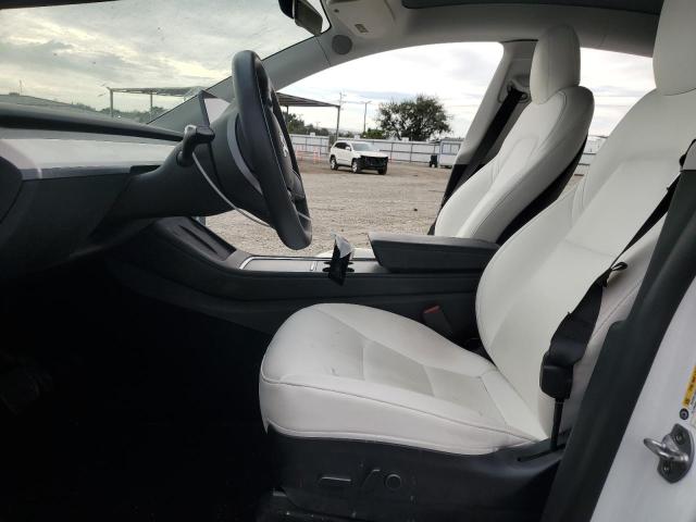 7SAYGDEE7NF553069 - 2022 TESLA MODEL Y Weiß Foto 7