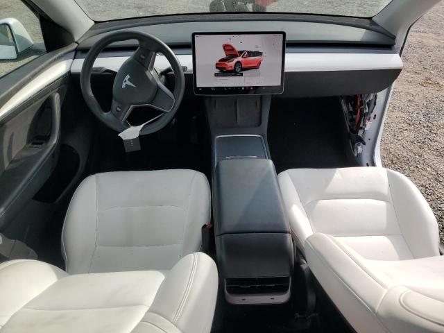 7SAYGDEE7NF553069 - 2022 TESLA MODEL Y Weiß Foto 8