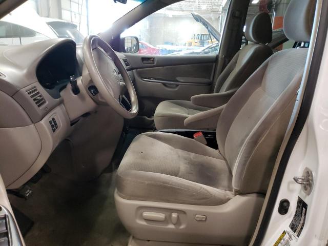 5TDZA23C86S572736 - 2006 TOYOTA SIENNA CE WHITE photo 7