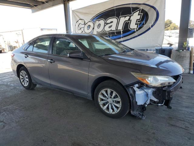 4T4BF1FK1FR485323 - 2015 TOYOTA CAMRY LE GRAY photo 4