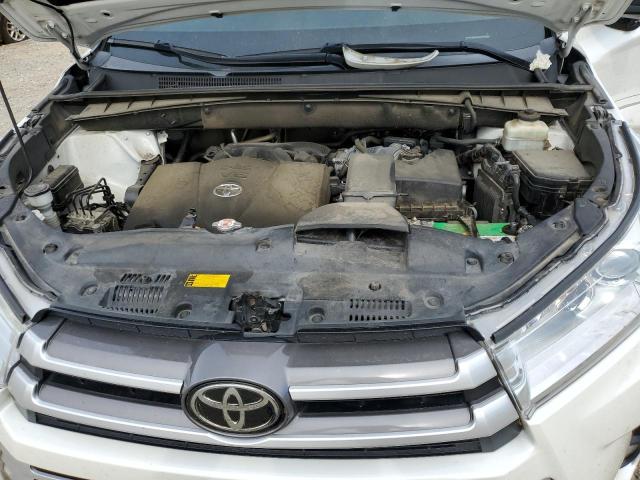 5TDJZRFH4KS919642 - 2019 TOYOTA HIGHLANDER SE WHITE photo 12