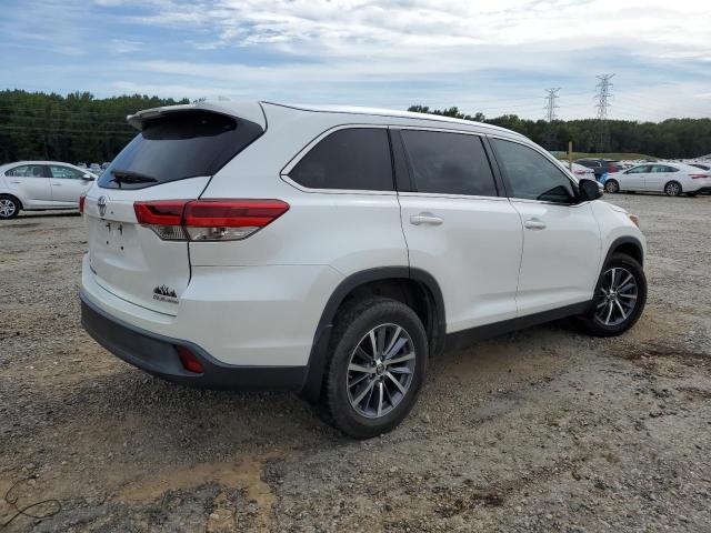 5TDJZRFH4KS919642 - 2019 TOYOTA HIGHLANDER SE WHITE photo 3