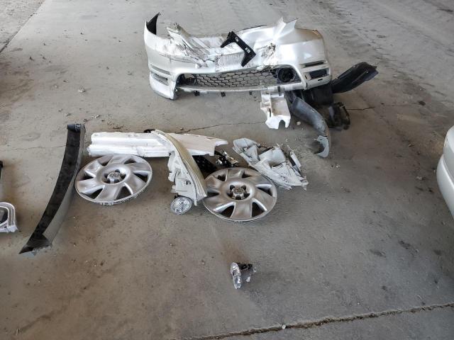 2T1KR32E04C192539 - 2004 TOYOTA COROLLA MATRIX XR SILVER photo 13