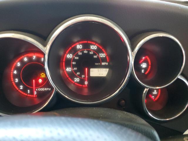 2T1KR32E04C192539 - 2004 TOYOTA COROLLA MATRIX XR SILVER photo 9