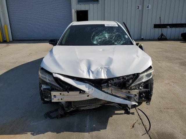 4T1B11HK4KU195545 - 2019 TOYOTA CAMRY L WHITE photo 5